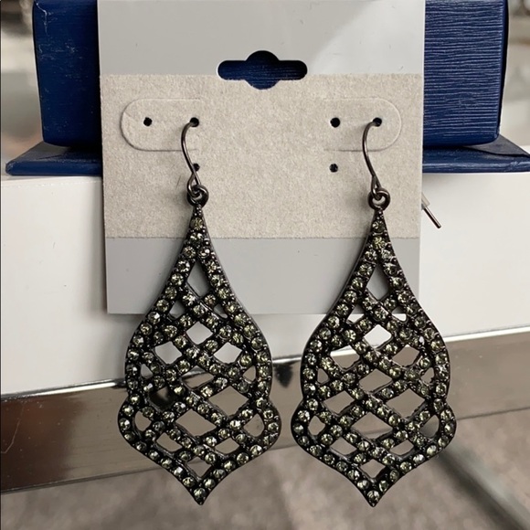 STATEMENT Earrings - Picture 1 of 1